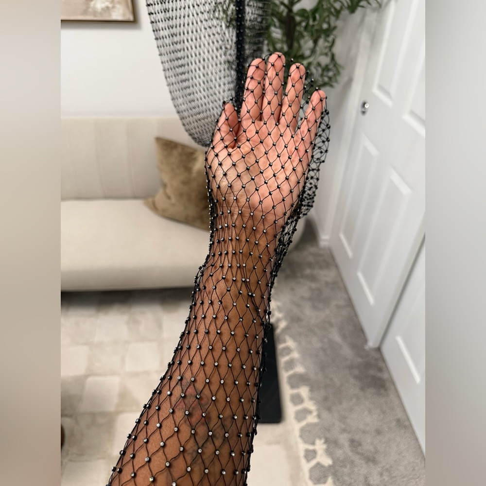 Black Mesh Rhinestone Set - Picture 4 of 4